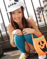 All Gravure - 36-trick-or-treat-001