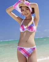 All Gravure - 32-walk-on-the-beach-2-006